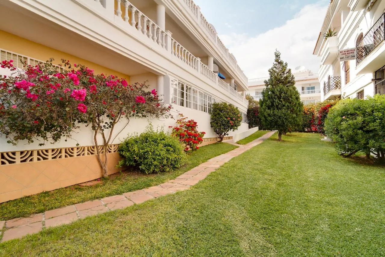 Carabeillo 13 Apartments Casasol Нерха Испания